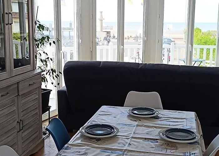 Grand Bleu De Courseulles-sur-Mer